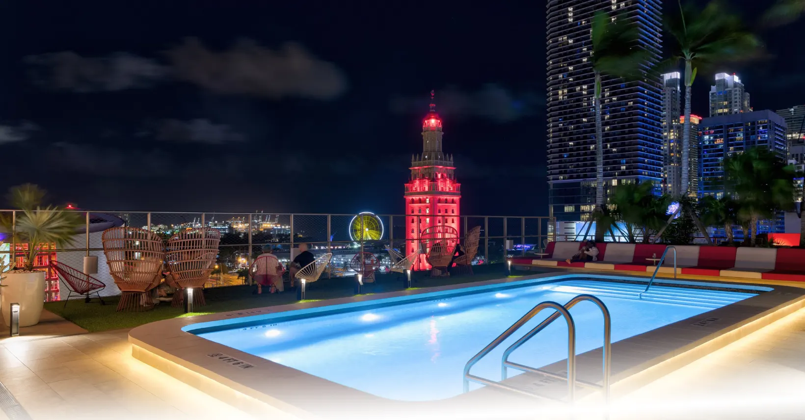 Top Rooftop Bars in Miami