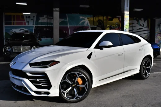 Lamborghini Urus White